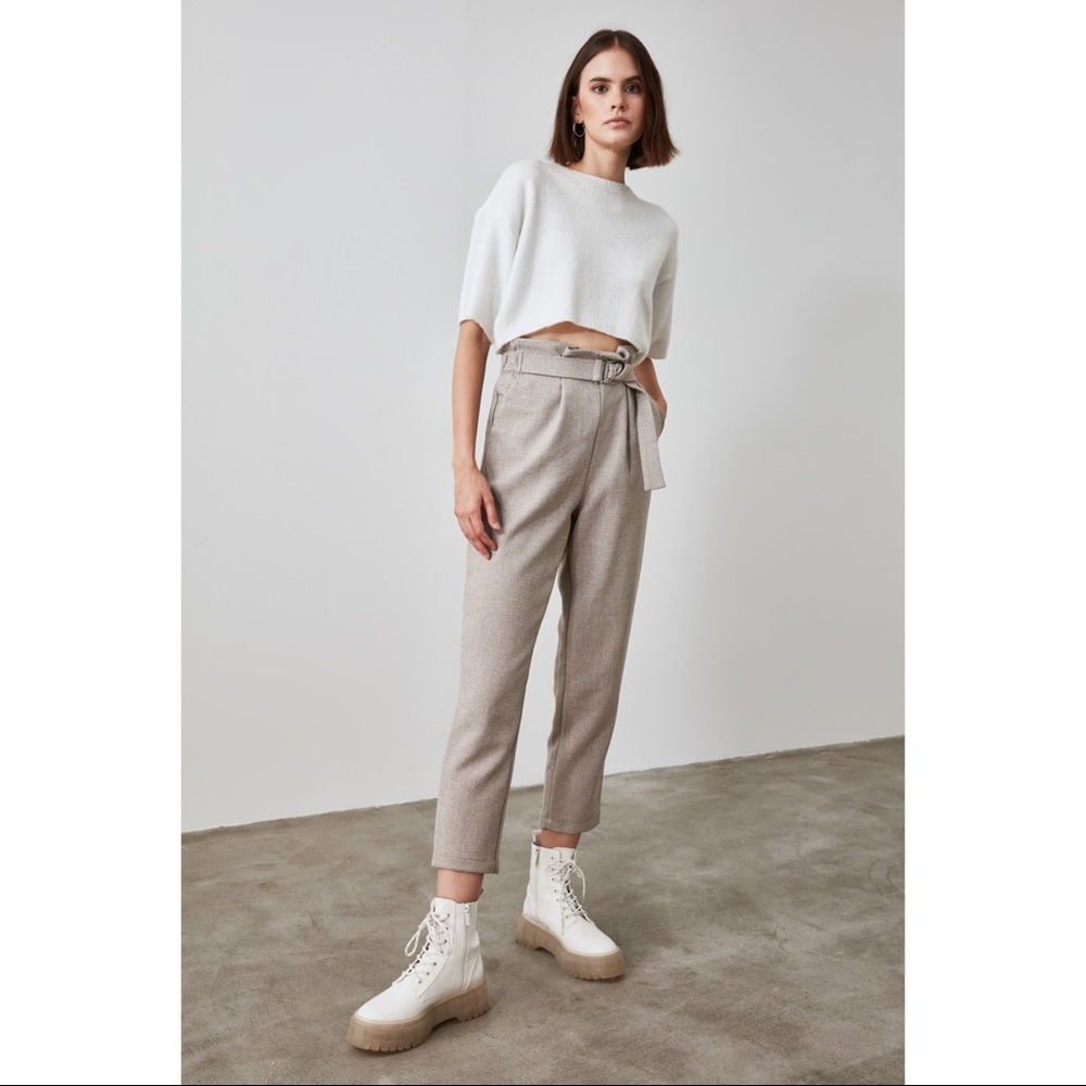 Woman Ankle Cropped Gray Tie Pants Medium - Picture 2 of 6